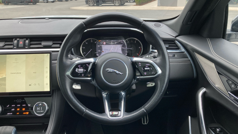 Jaguar F-Pace 2.0 D200 R-Dynamic Black 5dr Auto AWD Diesel Estate